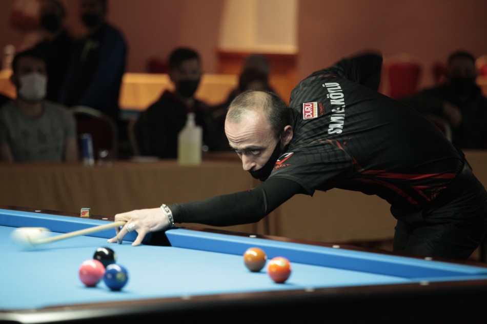 2021/04/1618488035_1618475686_mahmut_sami_koylu_karamanli_sporcu2_altin_madalya_2021.jpg