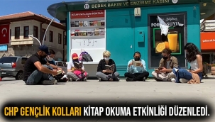 CHP GENÇLİK KOLLARI KİTAP OKUMA ETKİNLİĞİ DÜZENLEDİ.