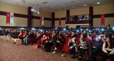 KMÜ'DE 'BARIŞ MANÇO'YU ANMA GECESİ