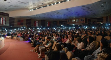 KMÜ MÜZİK TOPLULUĞUNDAN MUHTEŞEM PERFORMANS