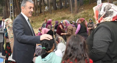 KARAMAN VALİSİ TUNCAY AKKOYUN  AŞAGIÇAGLAR VE YUKARI ÇAGLAR KÖYÜNDE VATANDAŞLARIN İHTİYAÇ VE TALEPLERİNİ DİNLEDİ