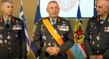 KOMŞU RAHAT DURMUYOR YUNANISTAN Genelkurmay Başkanı Floros'tan 