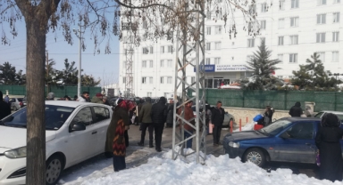 KARAMAN'A GELEN DEPREMZEDELER KYK YURDUNA YERLEŞTİRİLİYOR