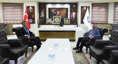 REKTÖR GAVGALI'DAN BELEDİYE BAŞKANI SAVAŞ KALAYCI'YA İADEYİ ZİYARET