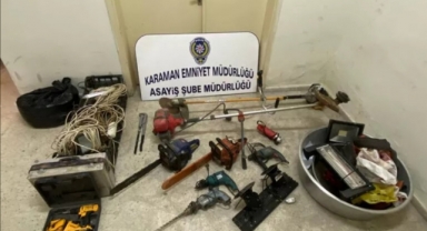 Deprem bölgesinde Enkazdan buldugu Polis tabancasını satmaya çalışırken yakalandı