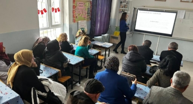 Depremzedeler İçin Öğretmenlere Psikososyal Destek Eğitimi Verildi