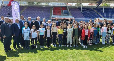 Akşehir Belediyesi'nden çocuklara bayram şenliği