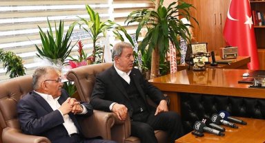 Bakan Akar: "Bölgede Türkiye'nin yer almadığı hiçbir denklem çözüme ulaşmaz"