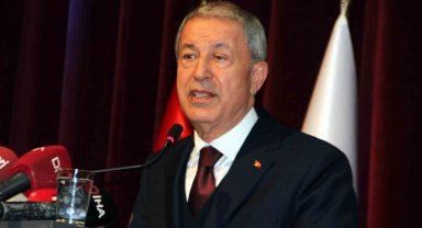 Bakan Akar: "Ermenistan'ı destekleyenler dünya ve kendi tarihlerine bakarak utanmalıdır"