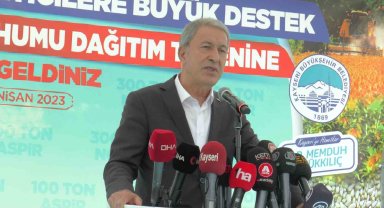 Bakan Akar: "Teröristler ile arasında mesafe olmayanlar bizim için büyük bir endişe kaynağıdır"
