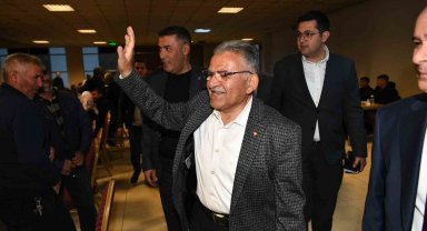 Bakan Akar ve Başkan Büyükkılıç'tan ilçelere çıkarma