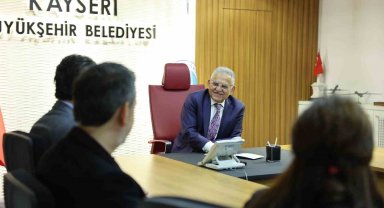 Başkan Büyükkılıç'a AK Parti Kocasinan İlçe Teşkilatının yeni yönetiminden ziyaret