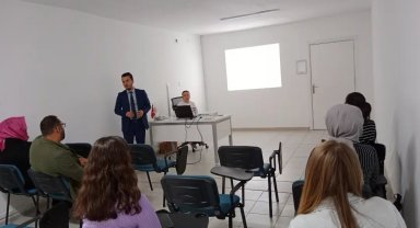 Beyşehir'de dünya evine girecek çiftlere evlilik öncesi eğitim verildi