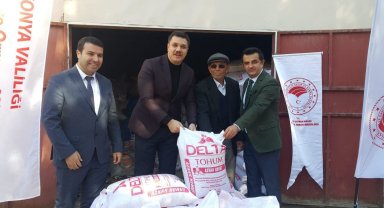 Bozkır'da yüzde 50 hibeli nohut tohumu dağıtıldı
