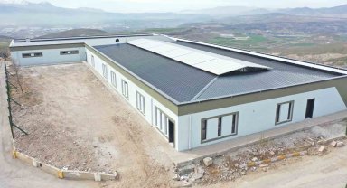 Büyükşehirden Yeni ve Modern Kedi Köpek Evi