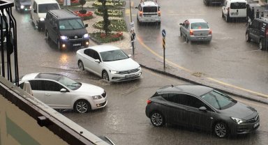 Develi'de caddeler göle döndü