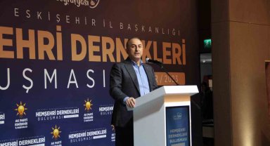 Dışişleri Bakanı Çavuşoğlu: "Bugün adayım diye çıkan bazı kişiler 'YPG terör örgütü değildir' diyor"