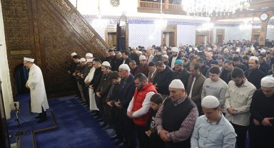 Diyanet İşleri Başkanı Erbaş, Hacı Bayram Veli Camii'nde teravih namazı kıldırdı