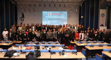 Eczacı Asistanlığı Kursu Tamamlandı