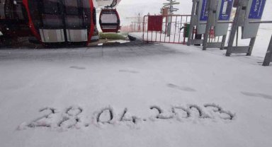 Erciyes'te kar sürprizi