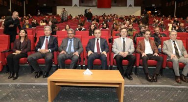 ERÜ'de 'Deprem Bölgesiyle Tek Yürek ERÜ' konulu söyleşi düzenlendi
