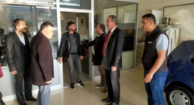 Milletvekili Adayı Taşkıran oto galericiler sitesini ziyaret etti