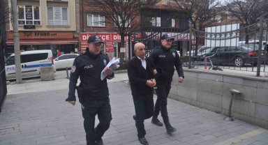 Jandarma aracı ve minibüse çarpan otobüsün şoförü adliyeyi sevk edildi