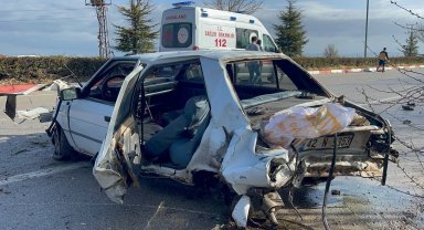 Karaman'da üç otomobilin karıştığı zincirleme kaza: 3 yaralı