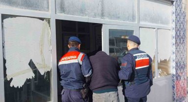 Kendini jandarma olarak tanıtan şahıs ekiplerden kaçamadı