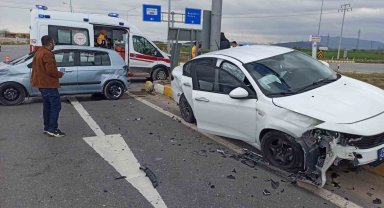 Konya'da otomobiller çarpıştı: 5 yaralı