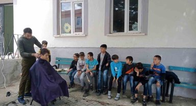 Köy okulu öğrencilerine ücretsiz bayram tıraşı