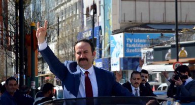 MHP Sivas Milletvekili adayı İpek: " Halkımızın, esnafımızın, çiftçimizin, sanayicimizin yanındayız"