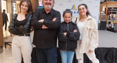 Müfit Can Saçıntı sevenleriyle buluştu