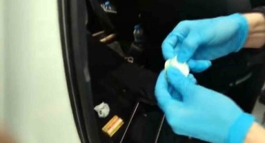 Polisin operasyonunda lavabodan, taşın altından uyuşturucu çıktı