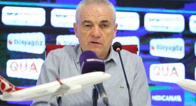 Rıza Çalımbay: "Takımımla gurur duyuyorum"
