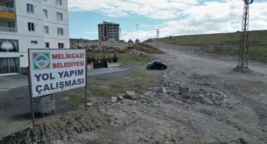 Şirintepe Mahallesinde 1.5 kilometrelik yol yapım çalışması başladı