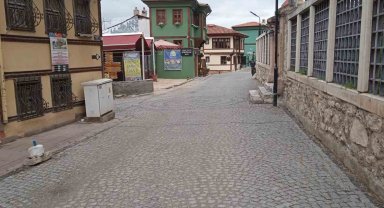 Tarihi Odunpazarı evleri esnafı Ramazan bayramını bekliyor