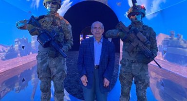 TSK'nın teçhizatlarını gören vatandaş: "Allah benim ömrümden alsın, Cumhurbaşkanımızın ömrüne versin"