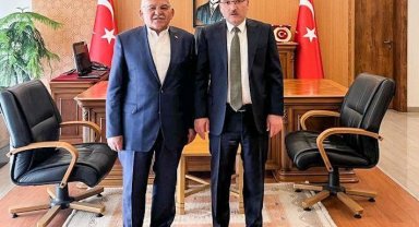 Vali Çiçek Kayseri'ye döndü