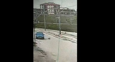 Aracıyla yavru köpeğe çarpıp kaçan şoför güvenlik kamerasına yakalandı