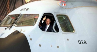 Bakan Akar: "En kısa zamanda milli denizaltımızı denizlerimizde, Milli Muharip Uçağımızı semalarımızda göreceğiz"