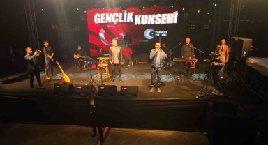 Başkan Altay, Uğur Işılak Konserinde Konyalıların coşkusuna ortak oldu