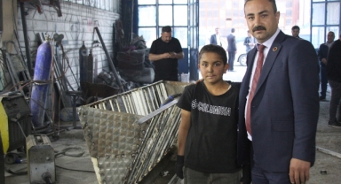 Büyük Birlik Partisi, Sanayi'den Çıkamıyor