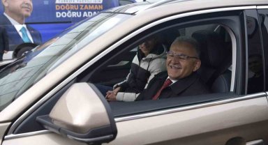 Büyükkılıç Togg'la Şehir Turu Attı
