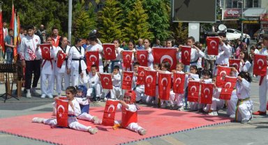 Develi'de 19 Mayıs kutlamaları renkli görüntülere sahne oldu