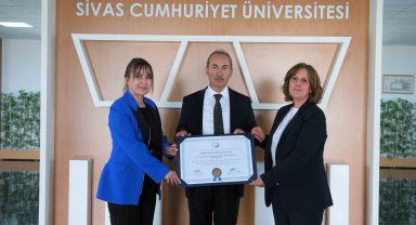 Ebelik bölümü akreditasyon belgesi takdim edildi