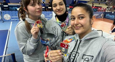 ERÜ Masa Tenisi takımı Türkiye şampiyonu oldu