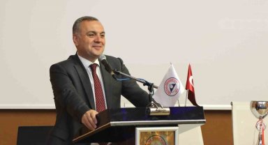 ERÜ'de Başarılı Sporcular Ödüllendirildi
