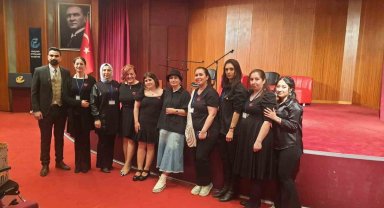 Eskişehir'de 'depremzede çocuklar' yararına hazırlanan program ilgi gördü