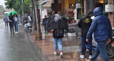 Eskişehir'de sağanak yağmur etkili oldu